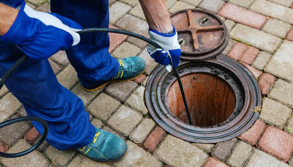 Hydro Jetting in Sammy Martinez